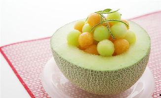 小c吃哈密瓜,小C的哈密瓜美食之旅