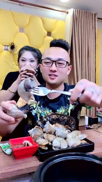 瓜牛哥吃蛋糕,一场别开生面的蛋糕大餐