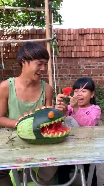 妹妹哥滑雪吃瓜,妹妹哥滑雪吃瓜趣事