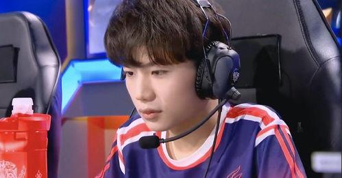 九尾喜欢吃瓜,九尾妖狐的夏日瓜果盛宴