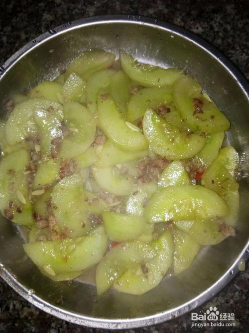 杏瓜怎么炒着吃,夏日清爽家常菜谱