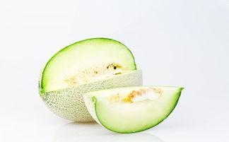 女人吃哈密瓜好处,女性养生佳品，美容养颜的秘密武器