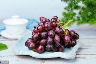 吃瓜紫色滤镜,揭秘娱乐圈的甜蜜与苦涩