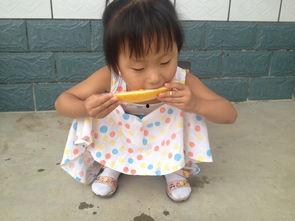 听小孩吃瓜,小瓜娃子的吃瓜日常