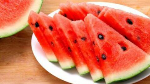 吃瓜场面视频,吃瓜群众狂欢，一场视觉盛宴