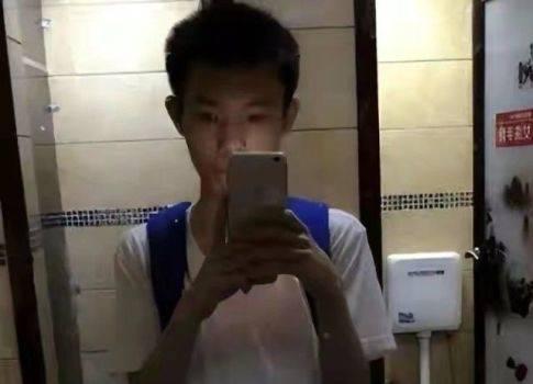扫楼表哥吃瓜视频