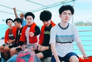 河南小鬼团队吃瓜,揭秘网络红人的幕后故事